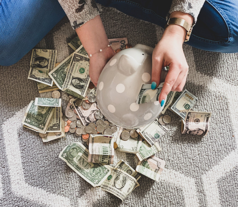 emergency fund saving money